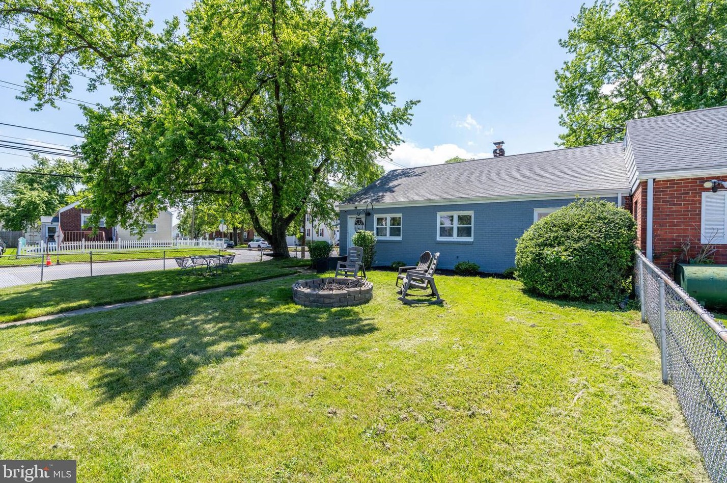 1 Parker Pl, New Castle, DE 19720-2129