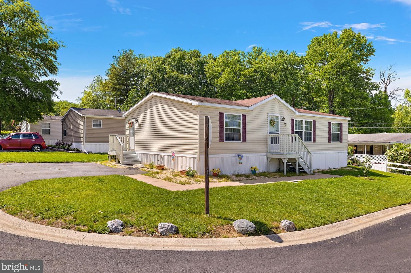 408 Taylor St, Bear, DE 19701-2217