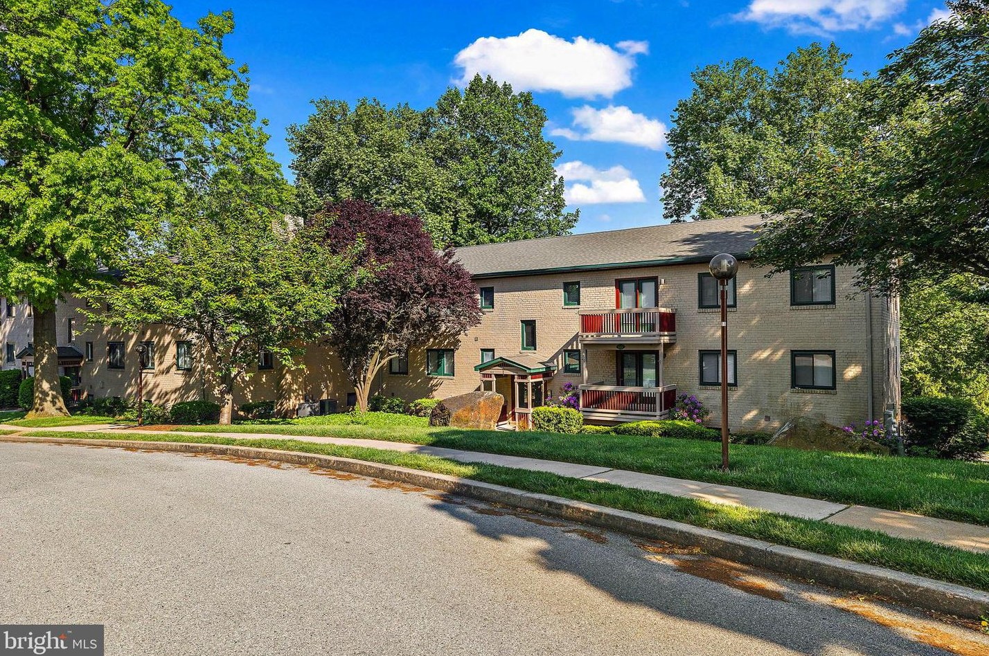 4002 Eastview Ln, Wilmington, DE 19802-1758