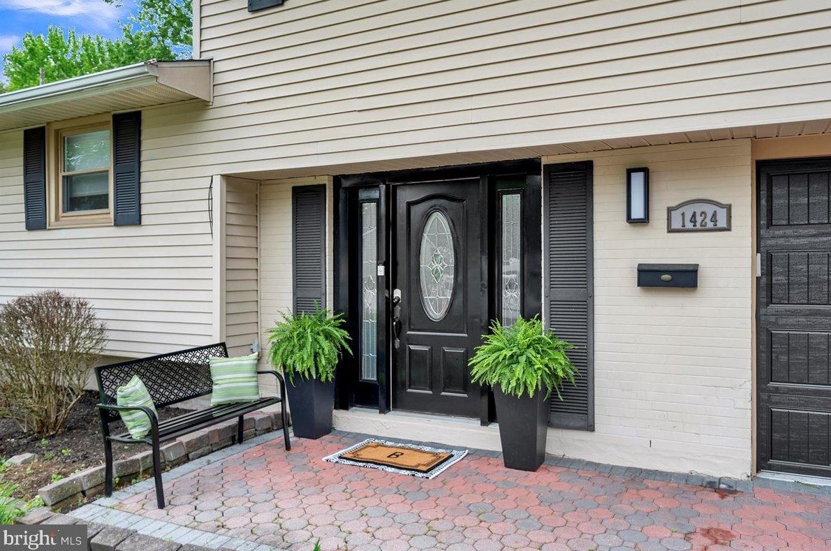 1424 Emory Rd, Wilmington, DE 19803-5120