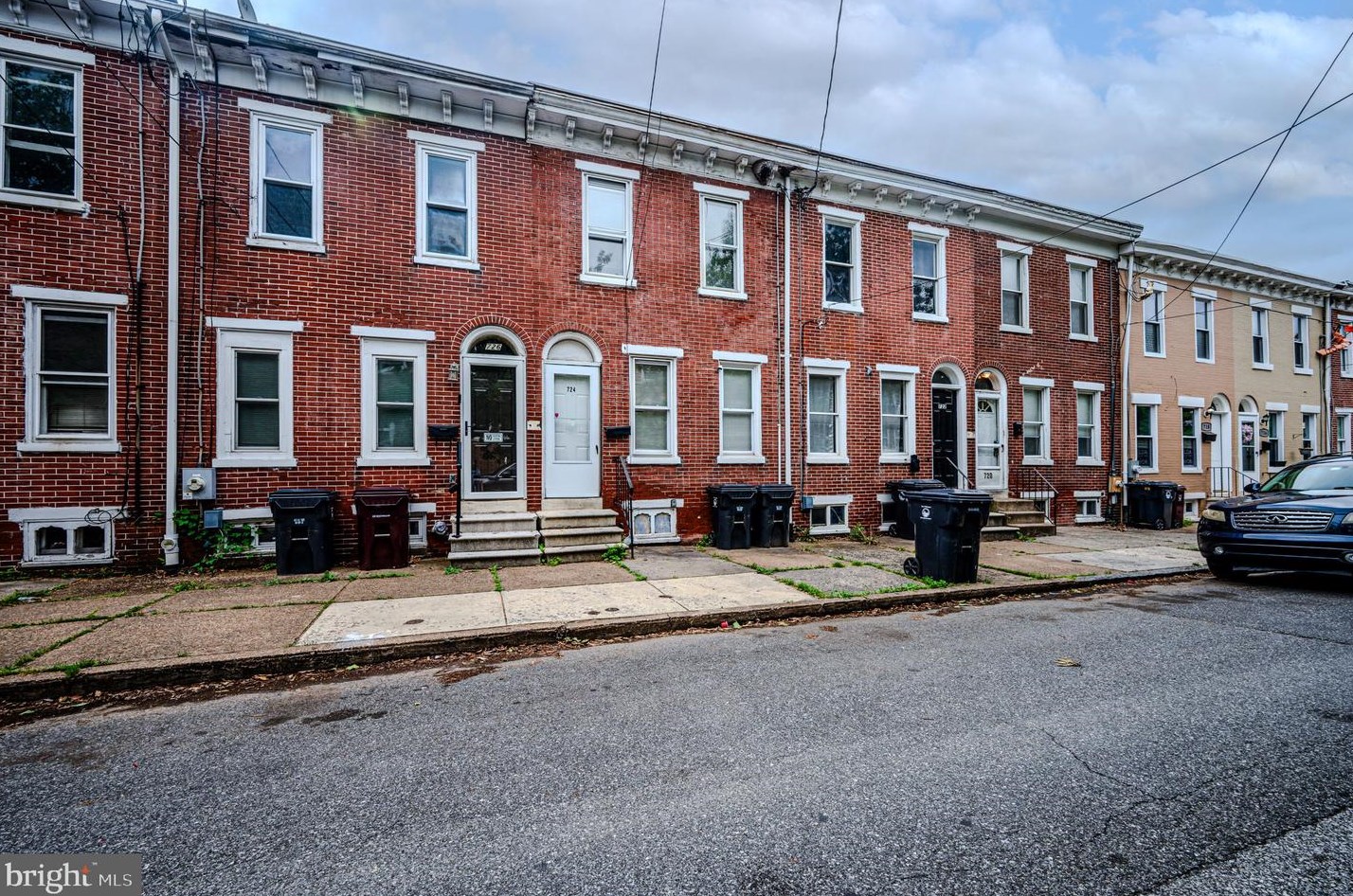 724 Pine St, Wilmington, DE 19801-4221
