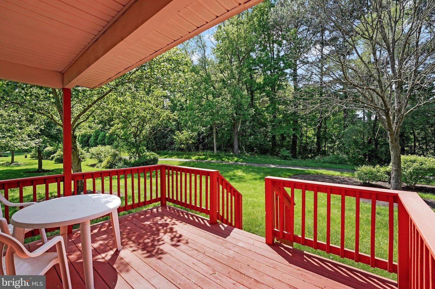 206 Red Lion Dr, Bear DE  19701-5900 exterior