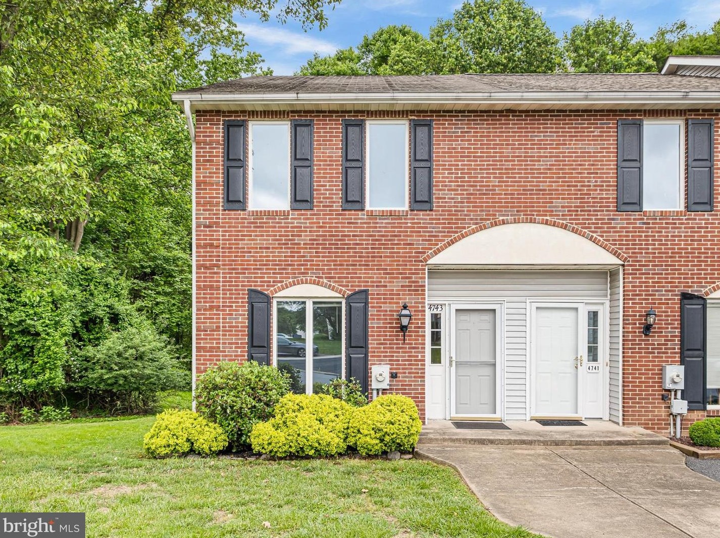 4743 Weatherhill Dr, Wilmington, DE 19808-1939