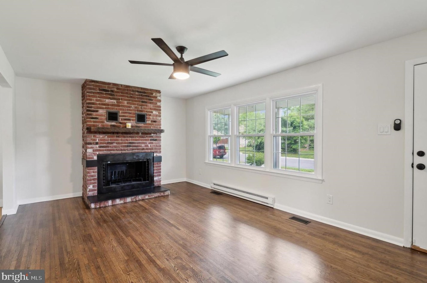 268 Oakfield Dr, Newark DE 19713-2451 exterior