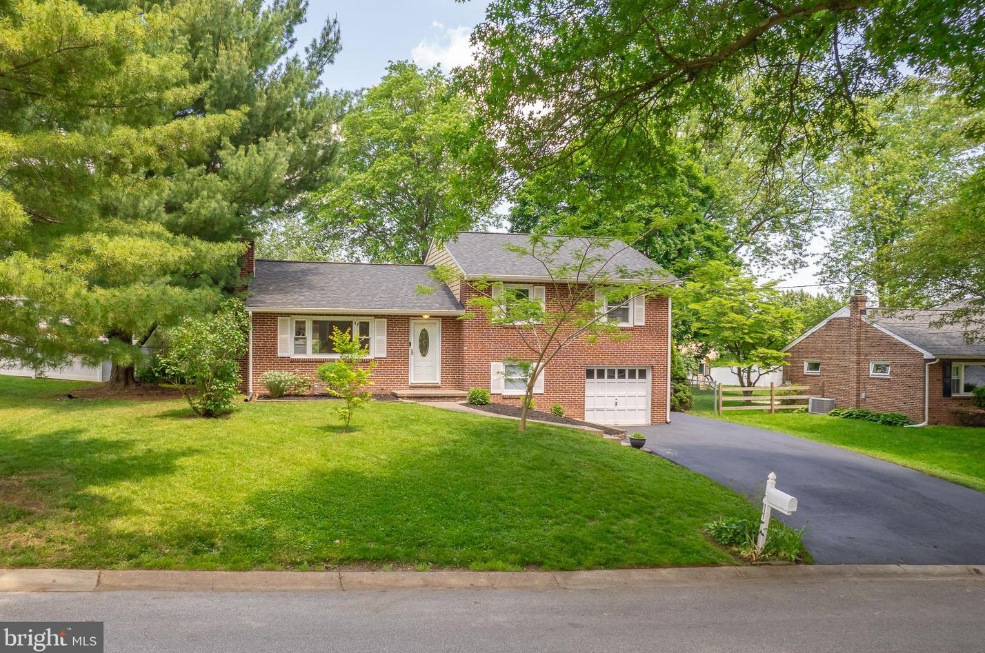 111 Sherbrooke Dr, Wilmington, DE 19808-2335