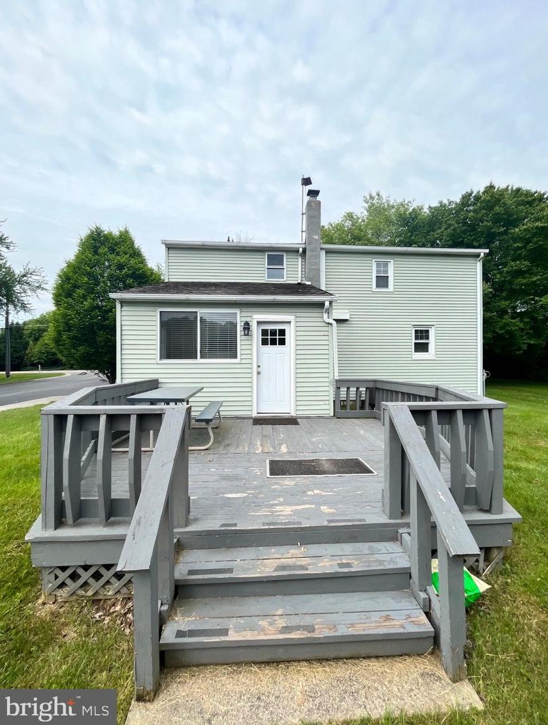 1826 Otts Chapel Rd, Newark, DE 19702