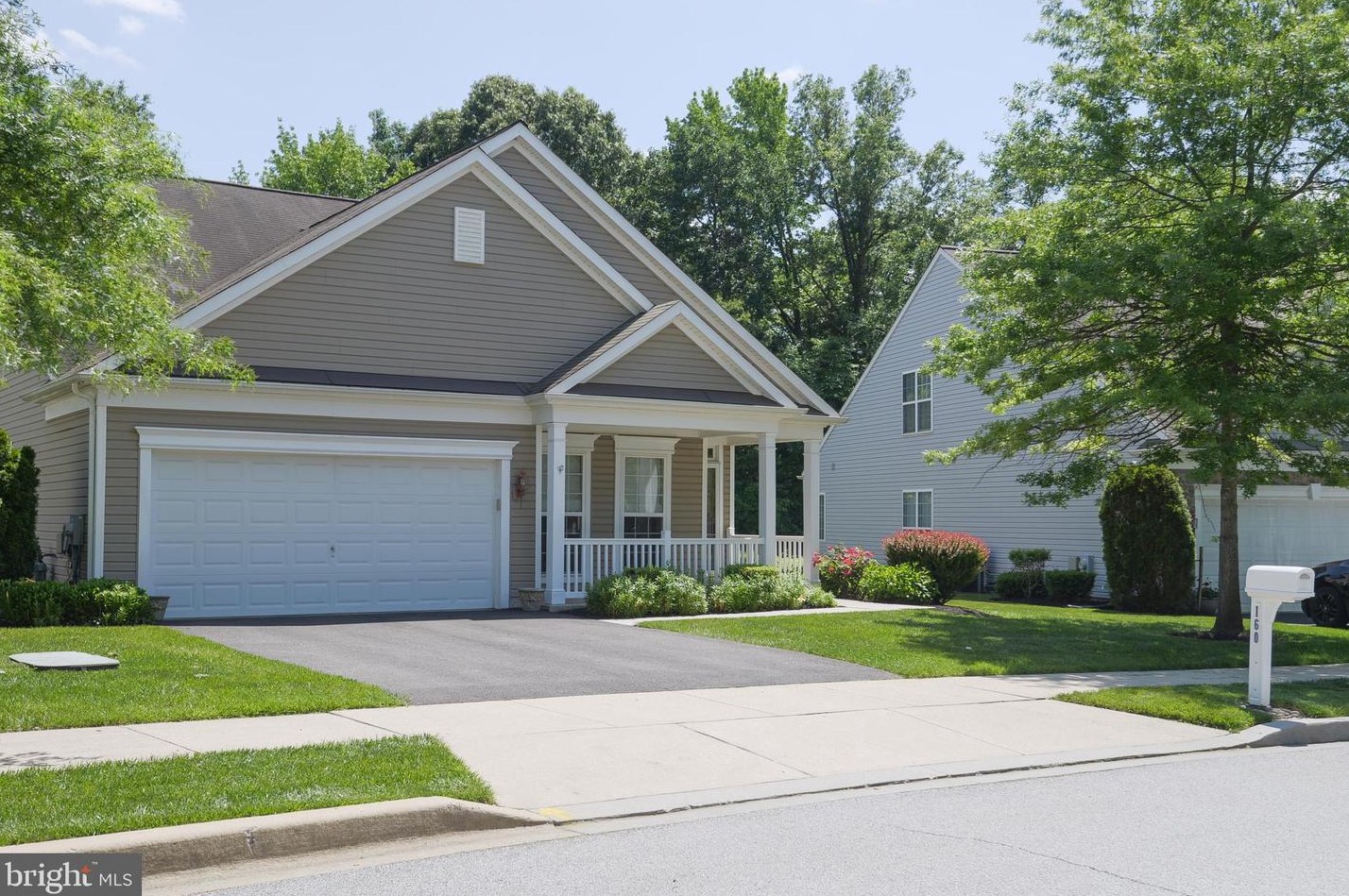 160 Galleon Dr, Newark, DE 19702-8506