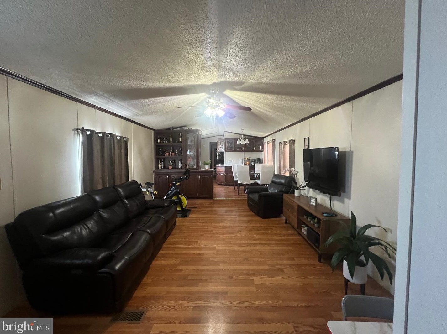 214 Holly Ct, Bear, DE 19701-1398