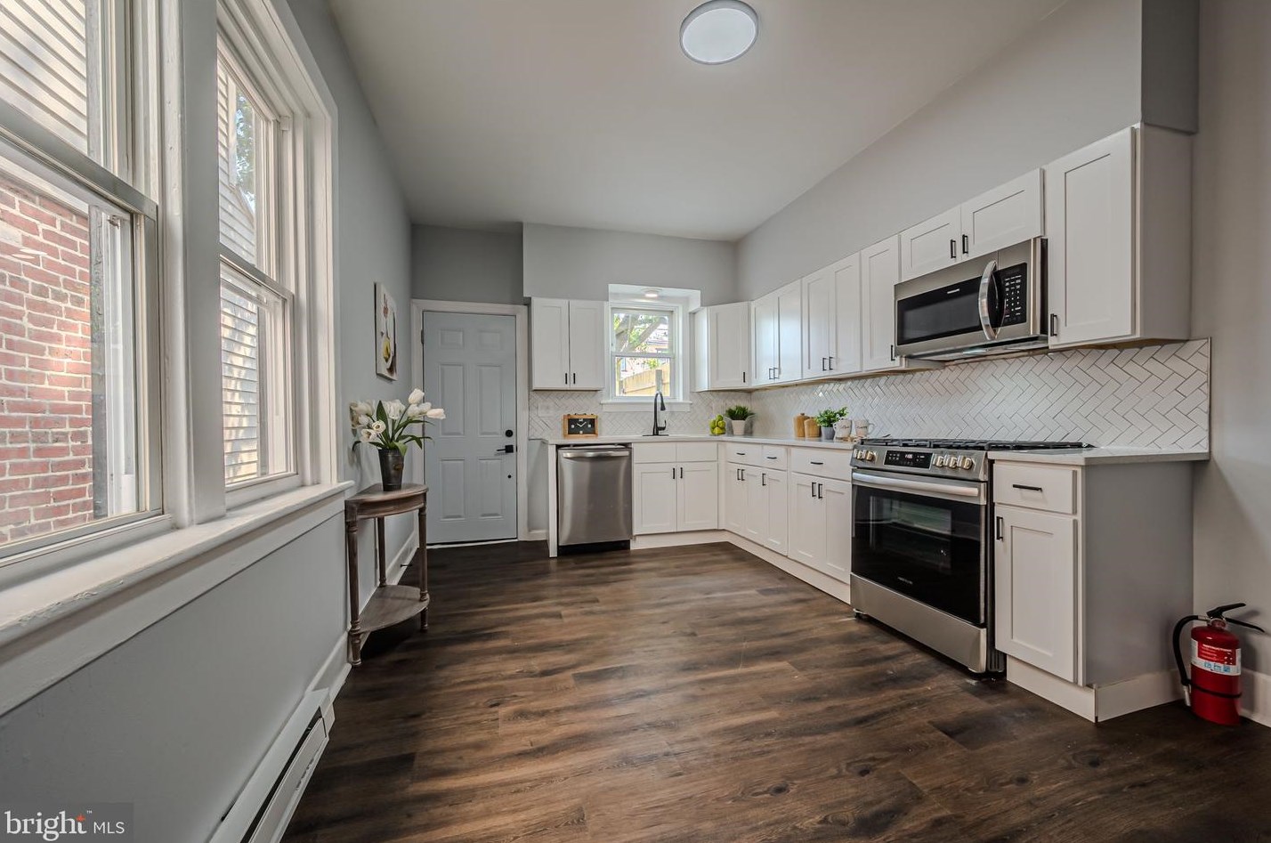 1106 Read St, Wilmington, DE 19805-4015