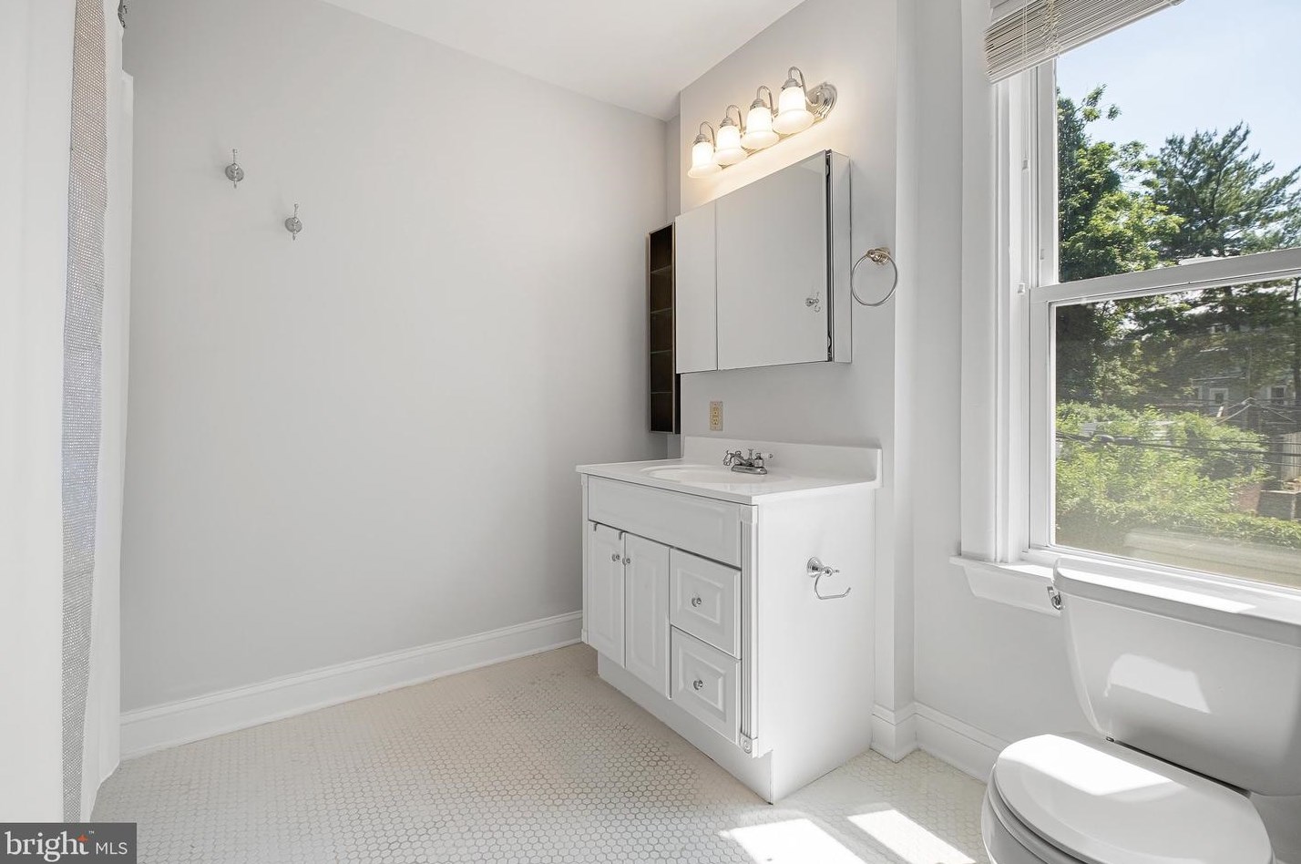 1604 14th St, Wilmington DE  19806-4002 exterior