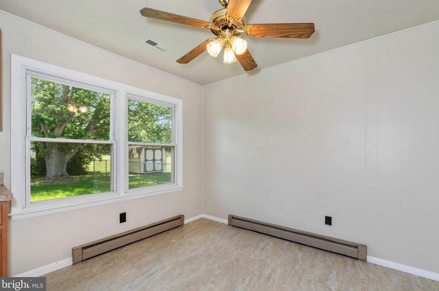 821 Broadfield Dr, Newark DE 19713-2724 exterior