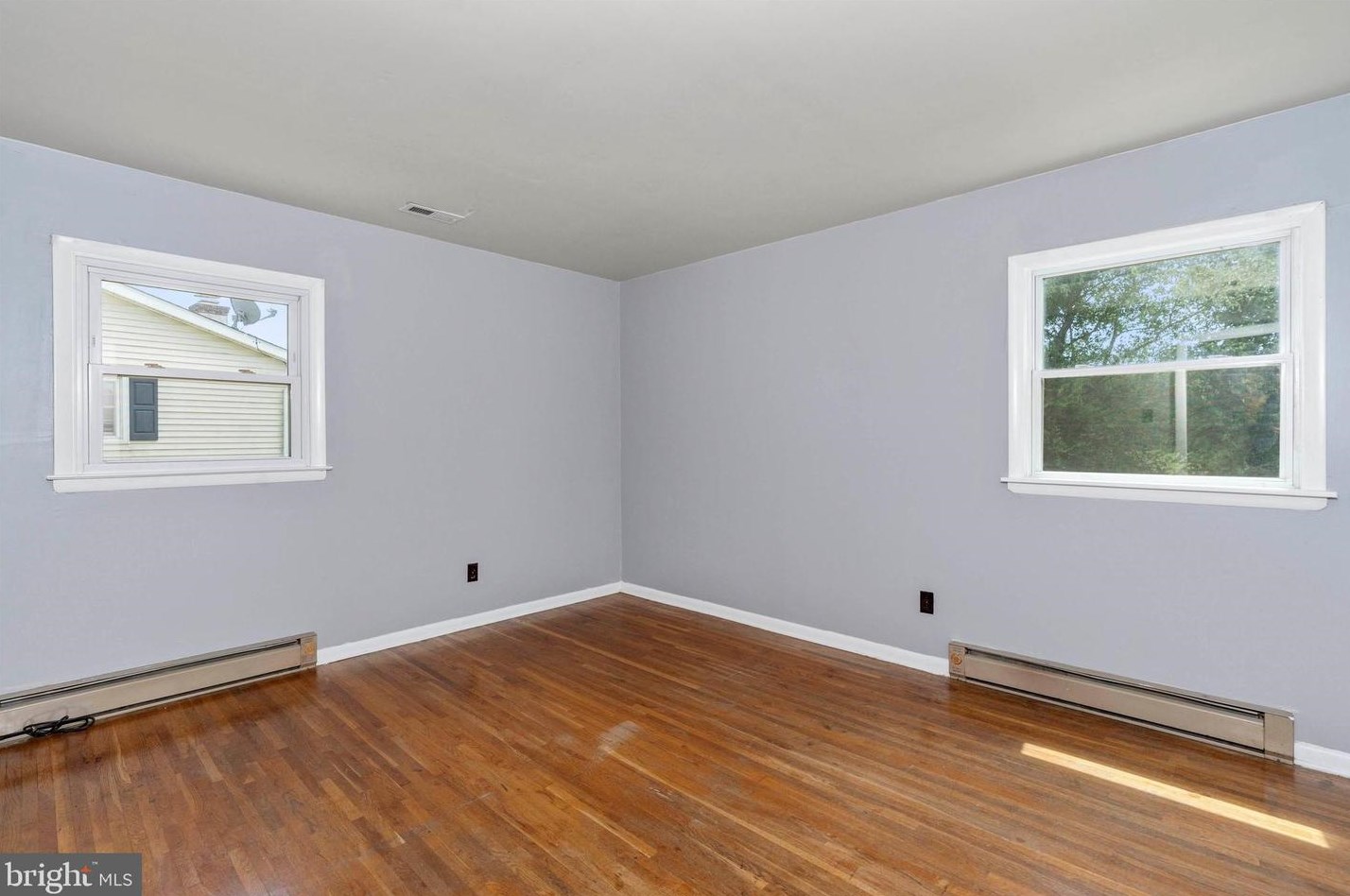 821 Broadfield Dr, Newark DE 19713-2724 exterior