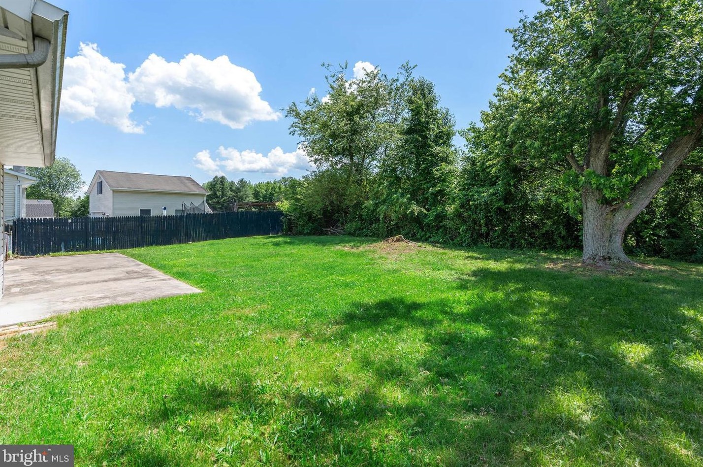 821 Broadfield Dr, Newark DE 19713-2724 exterior