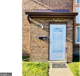 3506 Golf View Dr, Newark, DE 19702