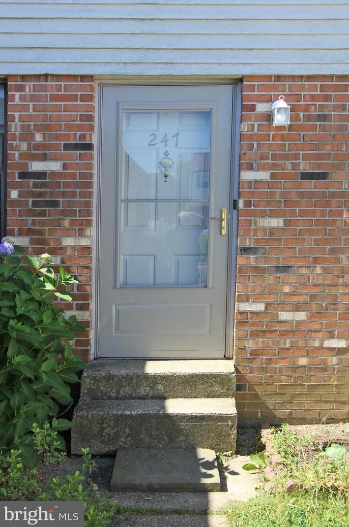 247 Shai Cir, Bear, DE 19701
