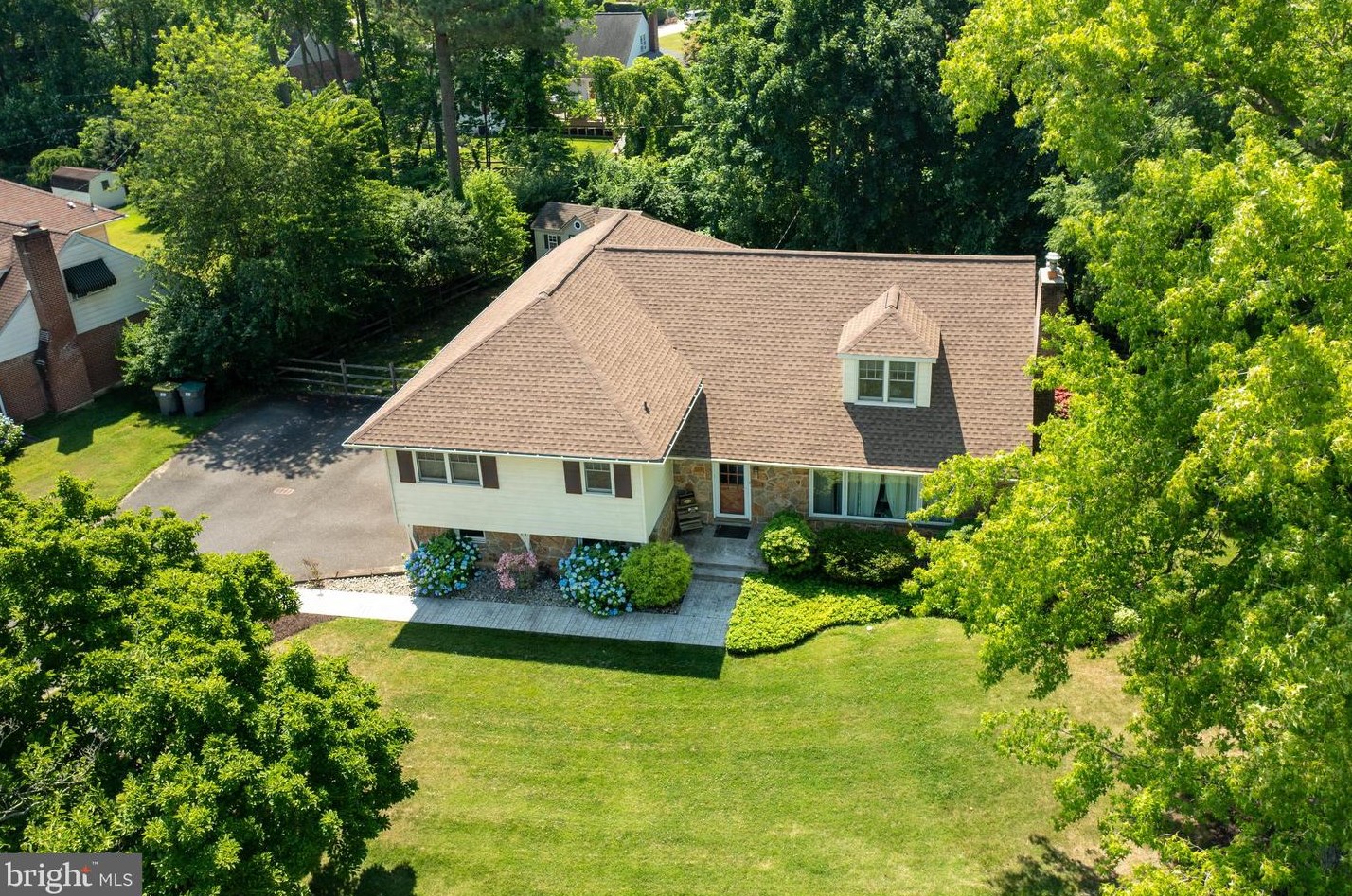 1215 Evergreen Rd, Wilmington, DE 19803-3513