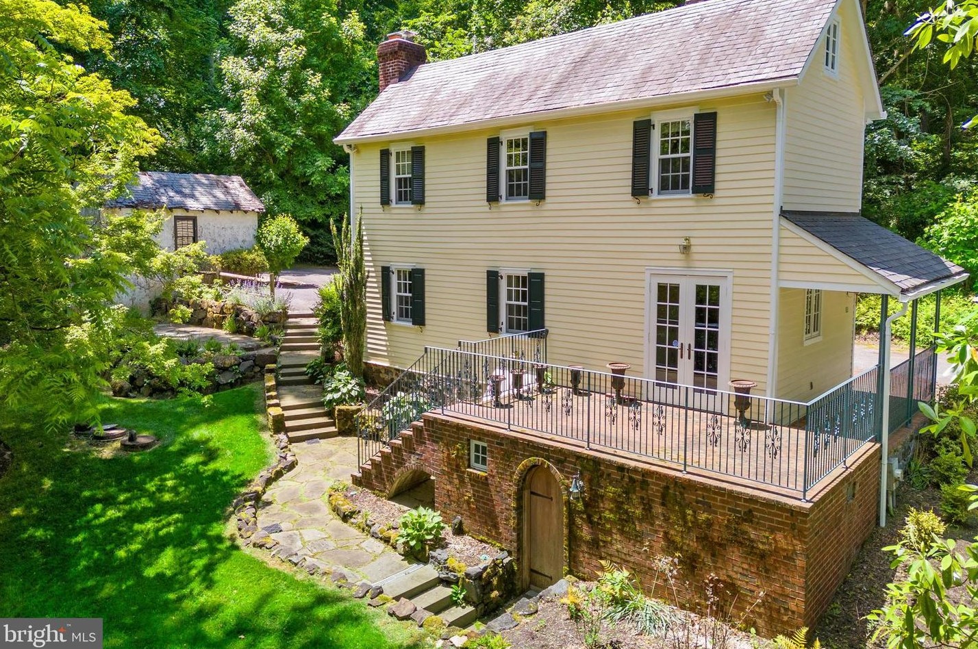 18 Adams Dam Rd, Rockland, DE 19732-2915