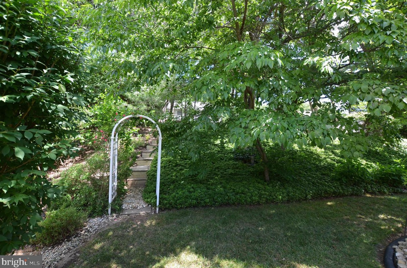 131 Fairhill Dr, Wilmington DE  19808-4310 exterior