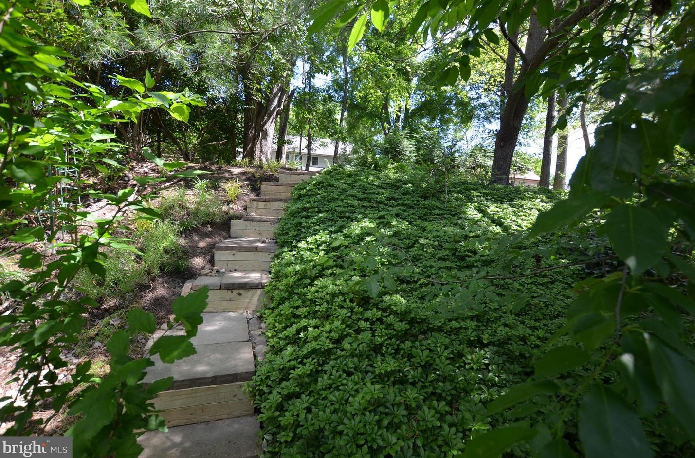 131 Fairhill Dr, Wilmington DE  19808-4310 exterior