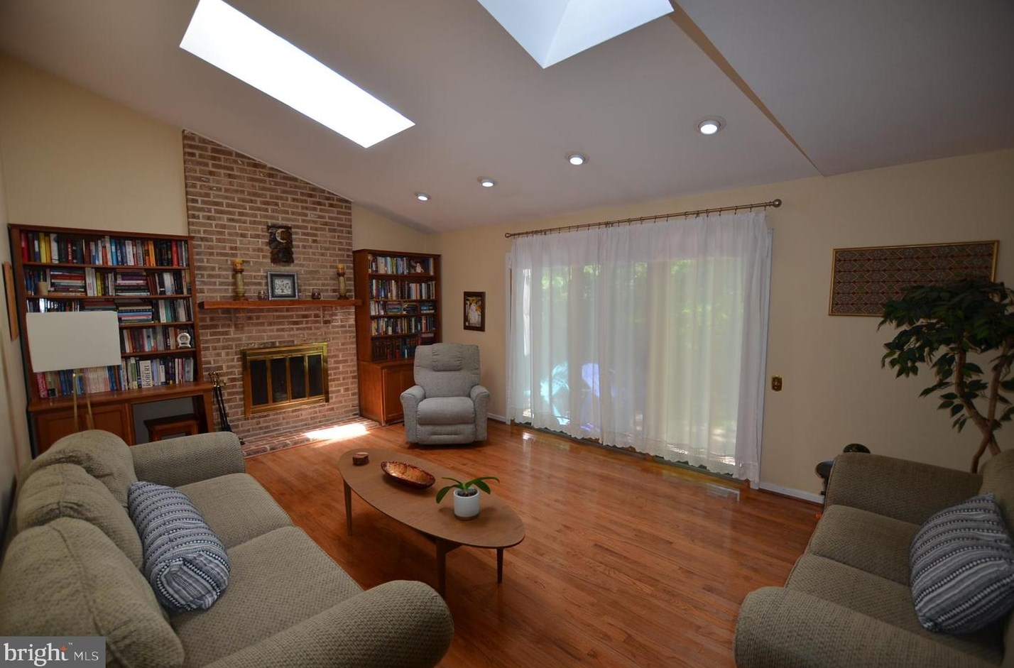 131 Fairhill Dr, Wilmington DE  19808-4310 exterior