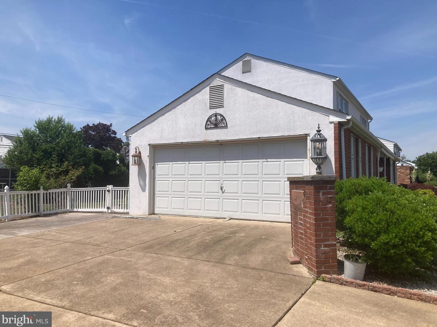 24 Yeates Dr, New Castle, DE 19720