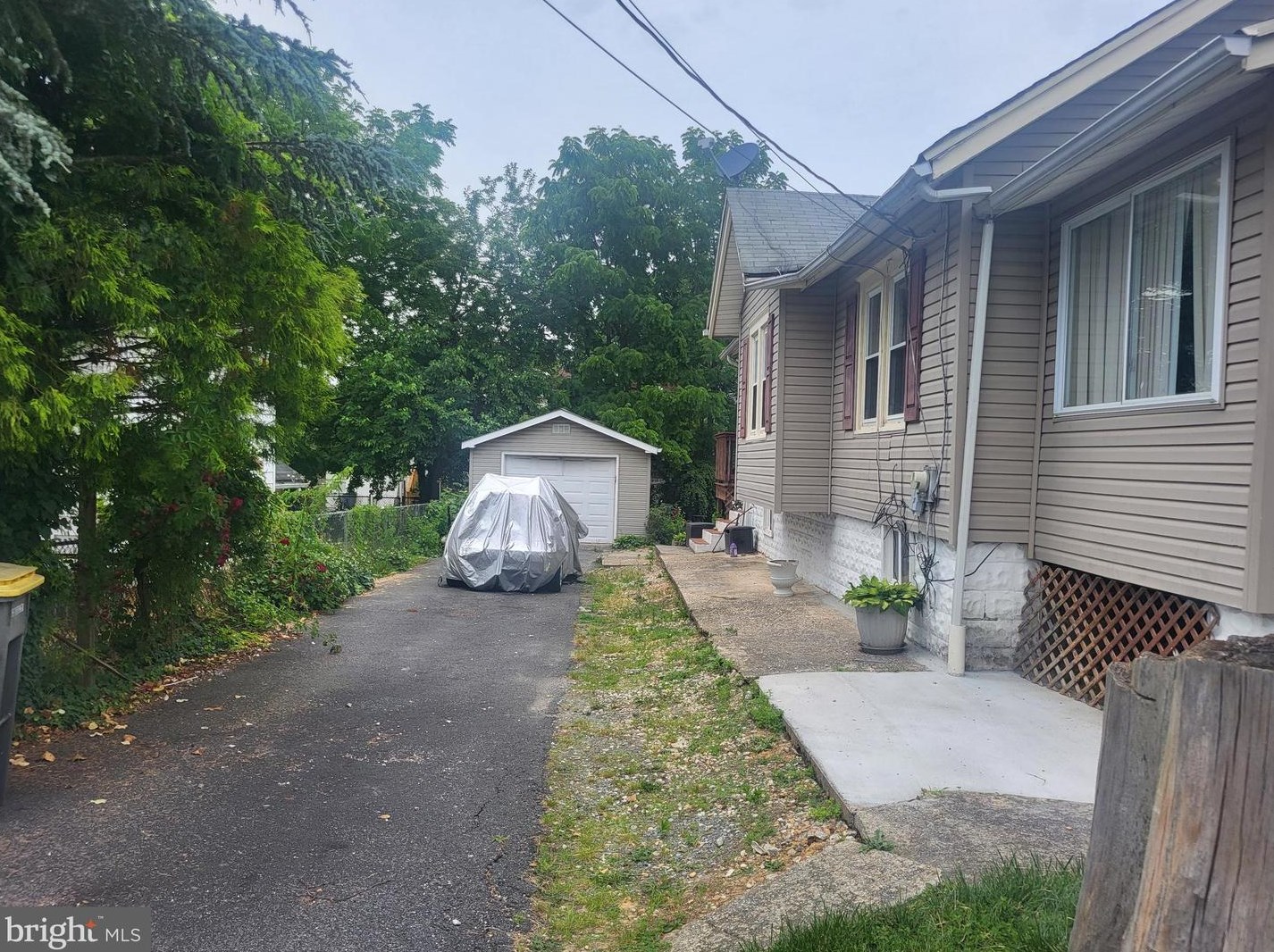 213 Virginia Ave, Wilmington, DE 19805-1140