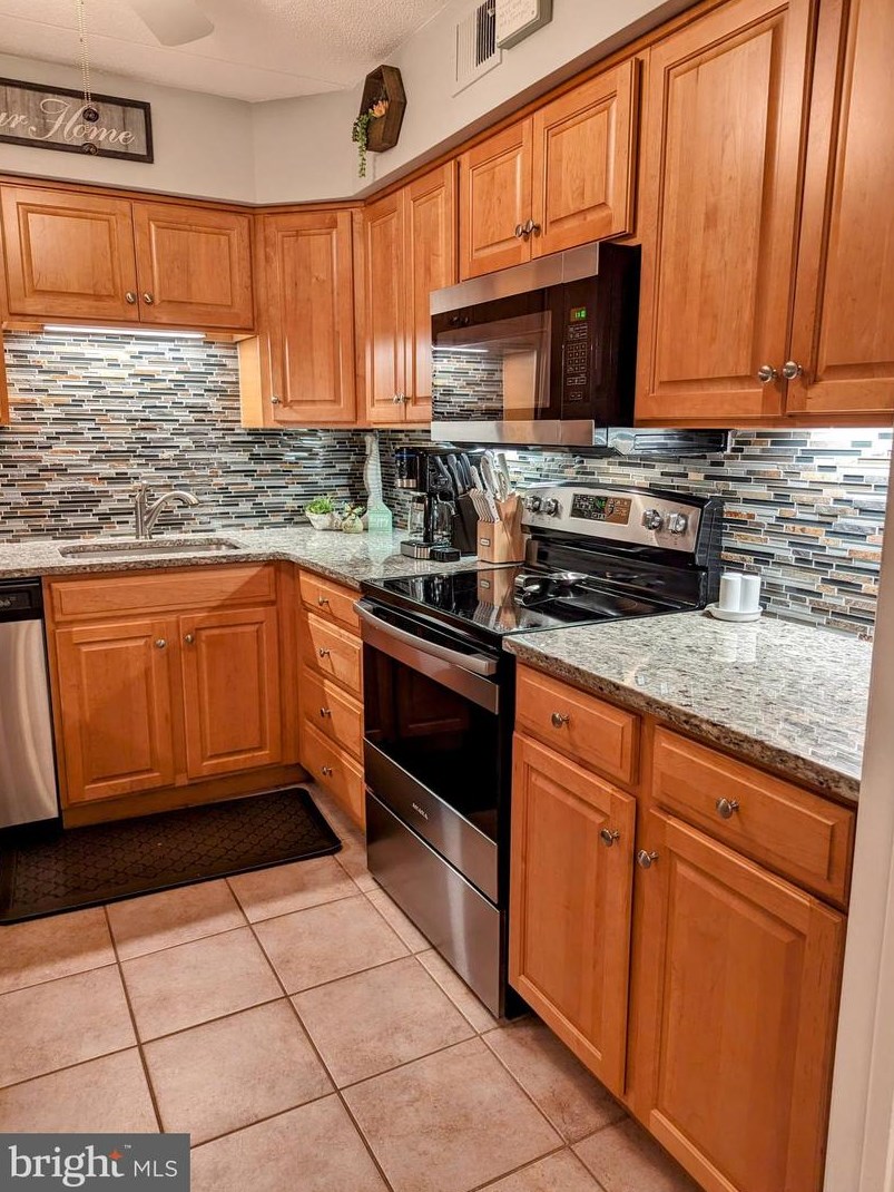 3600 Rustic Ln, Wilmington, DE 19808-1763