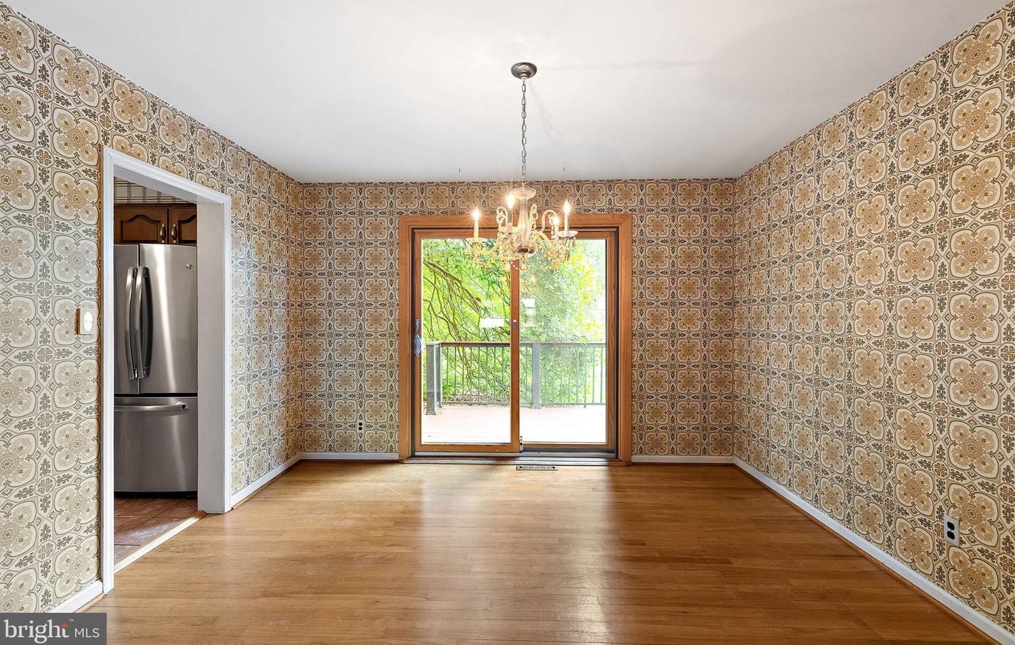 2633 Drayton Dr, Wilmington DE  19808-3803 exterior