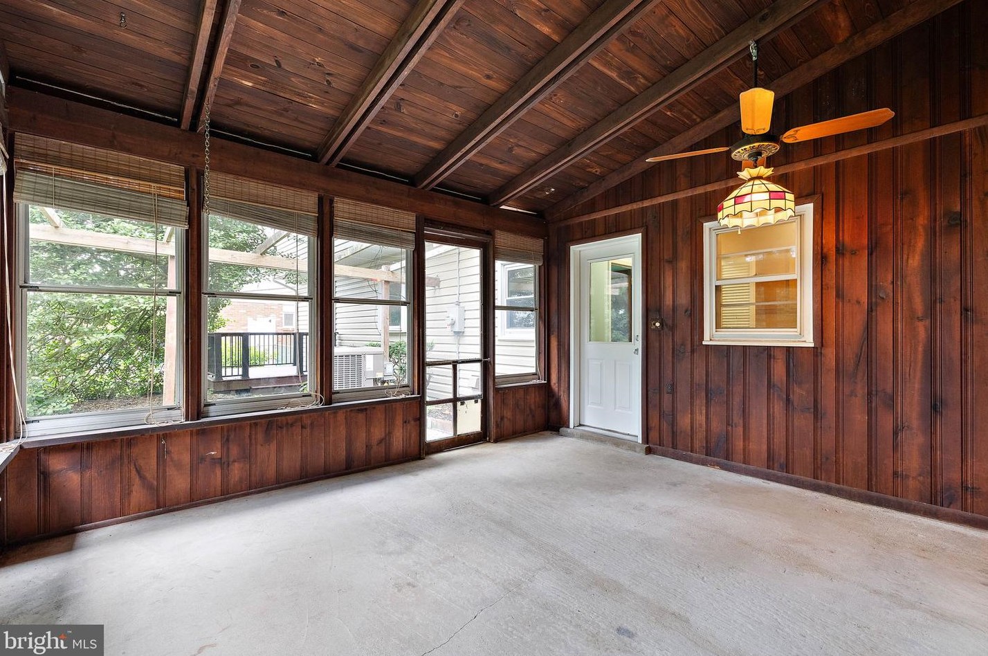 2633 Drayton Dr, Wilmington DE  19808-3803 exterior