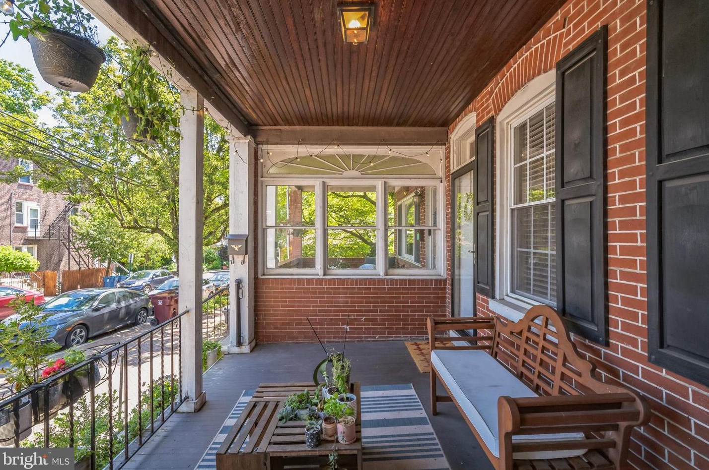 402 W 14th St, Wilmington, DE 19801