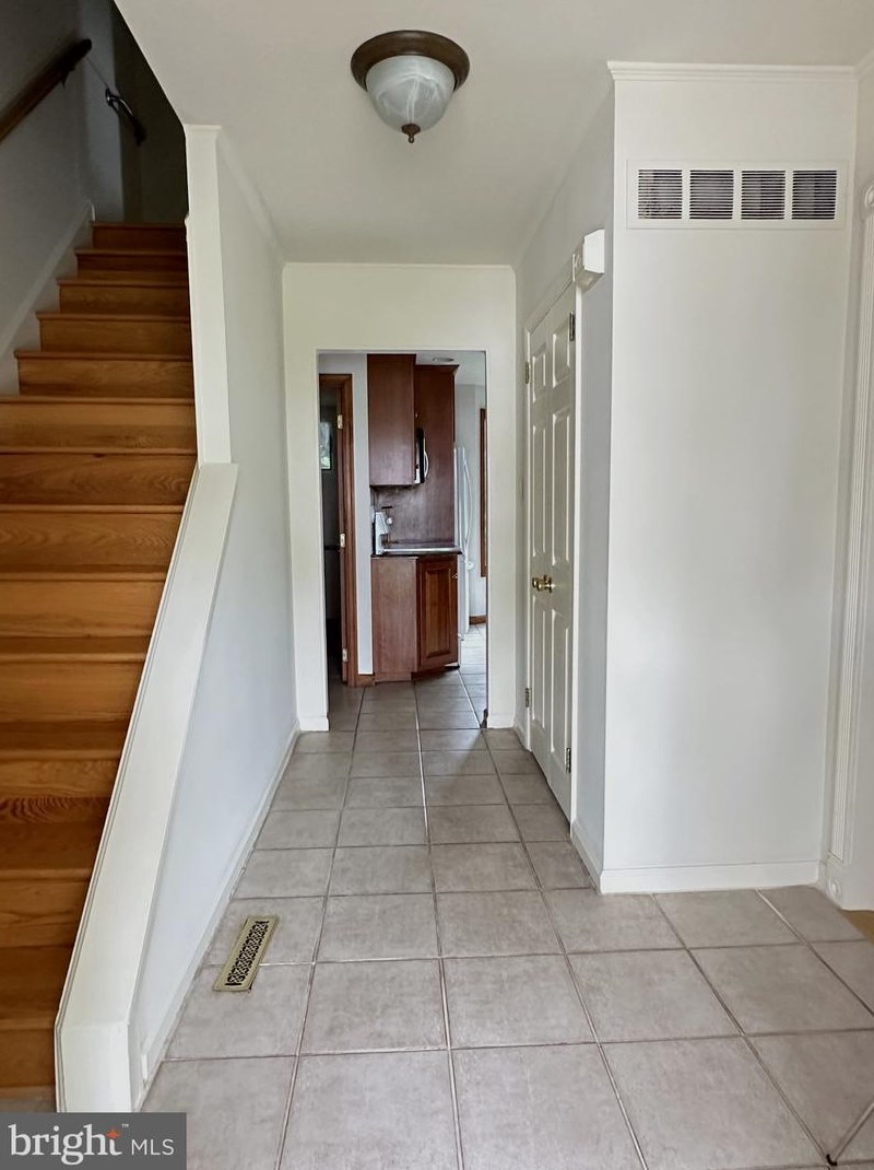 3303 Englewood Rd, Wilmington, DE 19810-3323