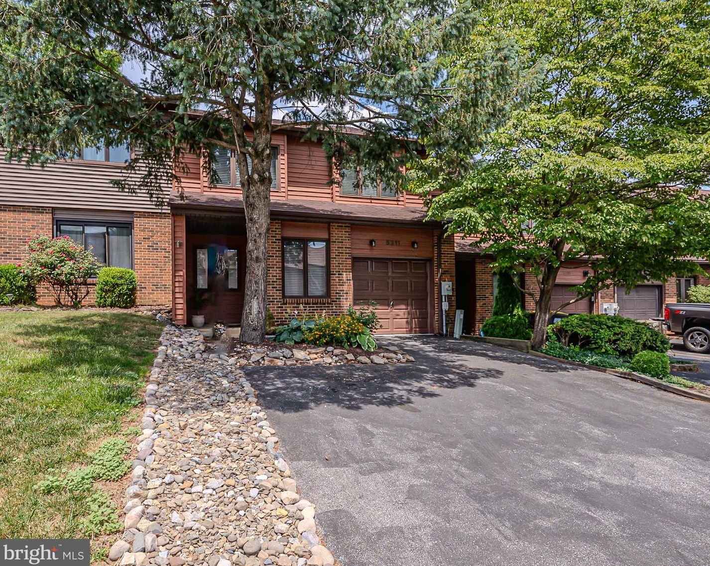 5311 Pinehurst Dr, Wilmington, DE 19808