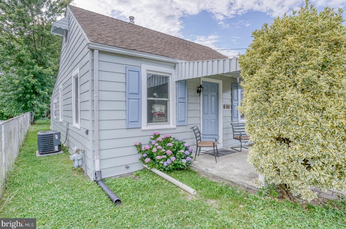 121 Minquadale Blvd, New Castle, DE 19720-1354