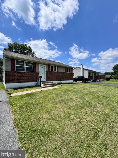 26 Ridge Dr, New Castle, DE 19720-2304