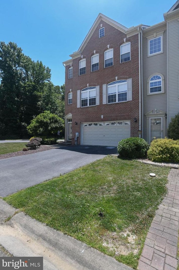 102 Persimmon Pl, Bear, DE 19701