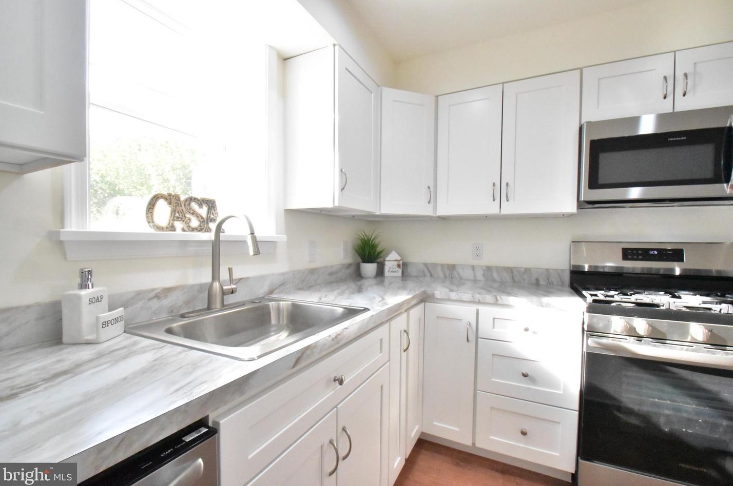 43 N Rodney Dr, Wilmington, DE 19809