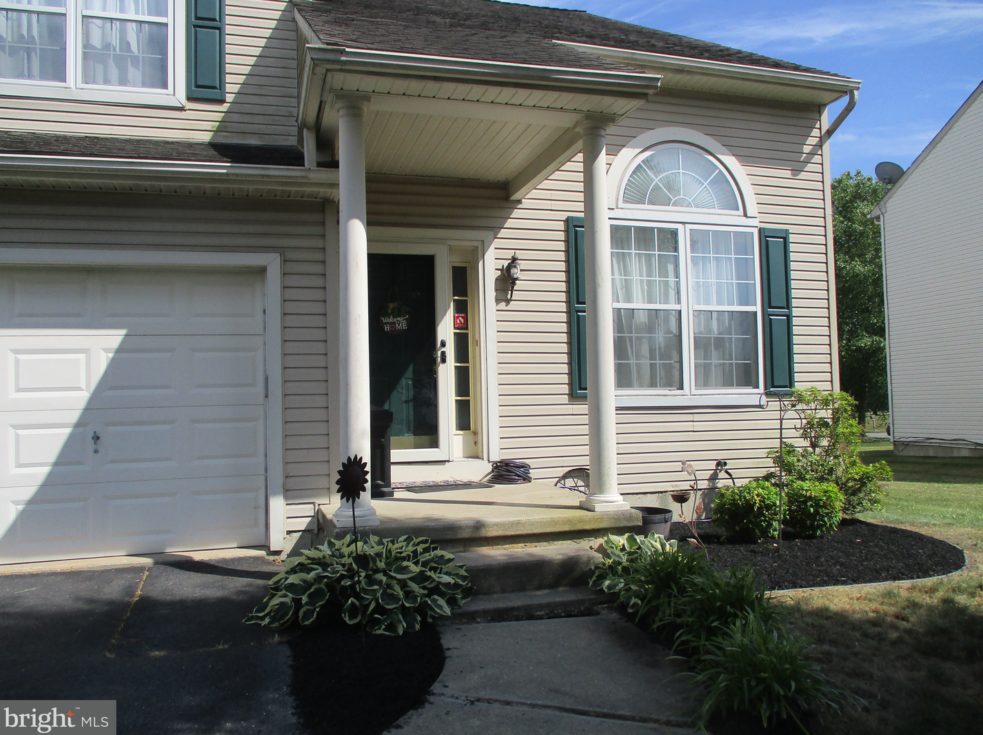 4 Lotus Cir N, Bear, DE 19701