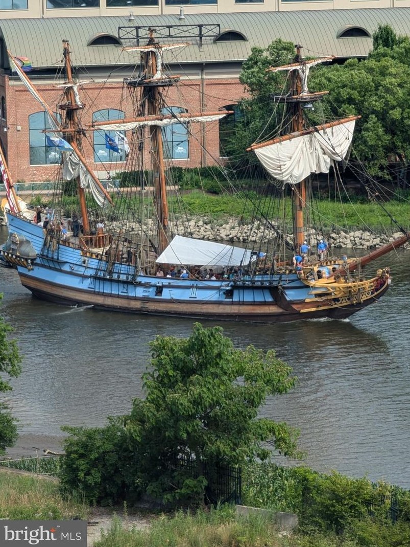 105 Christina Landing Dr, Wilmington DE  19801-5200 exterior