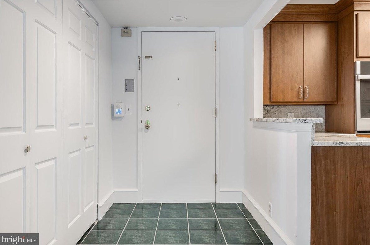 1100 Lovering Ave, Wilmington, DE 19806-3273