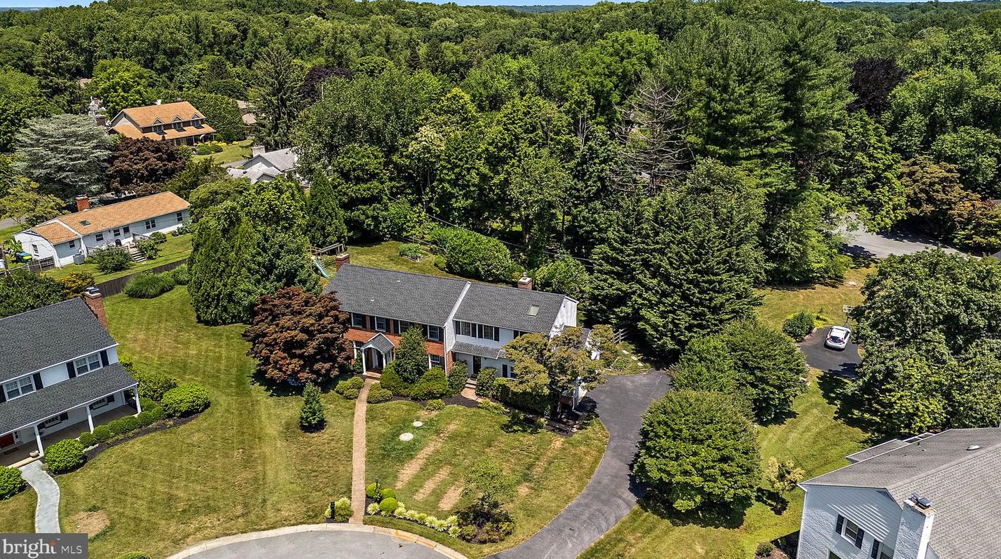 5902 Carriage Cir, Wilmington, DE 19807