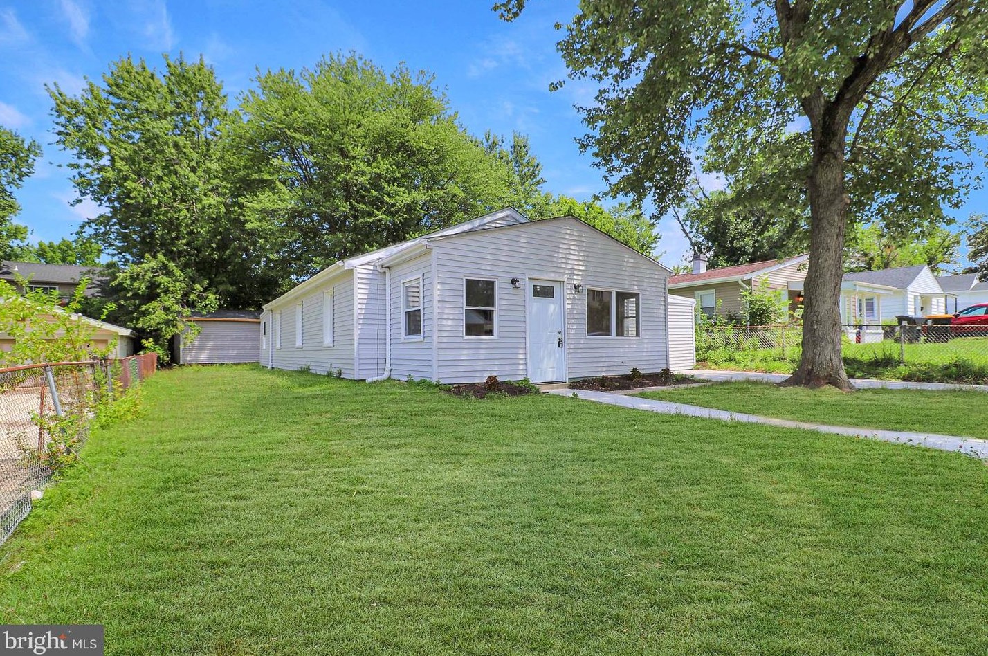 415 Robinson Dr, Wilmington, DE 19801
