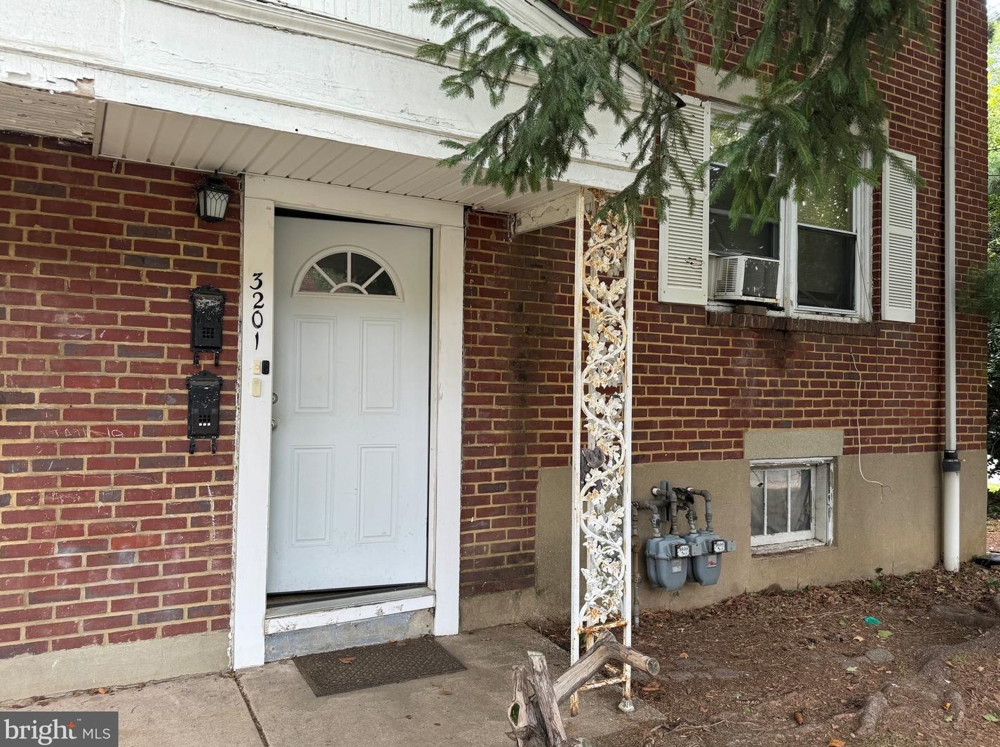 3201 2 St, Wilmington DE  19805-1732 exterior