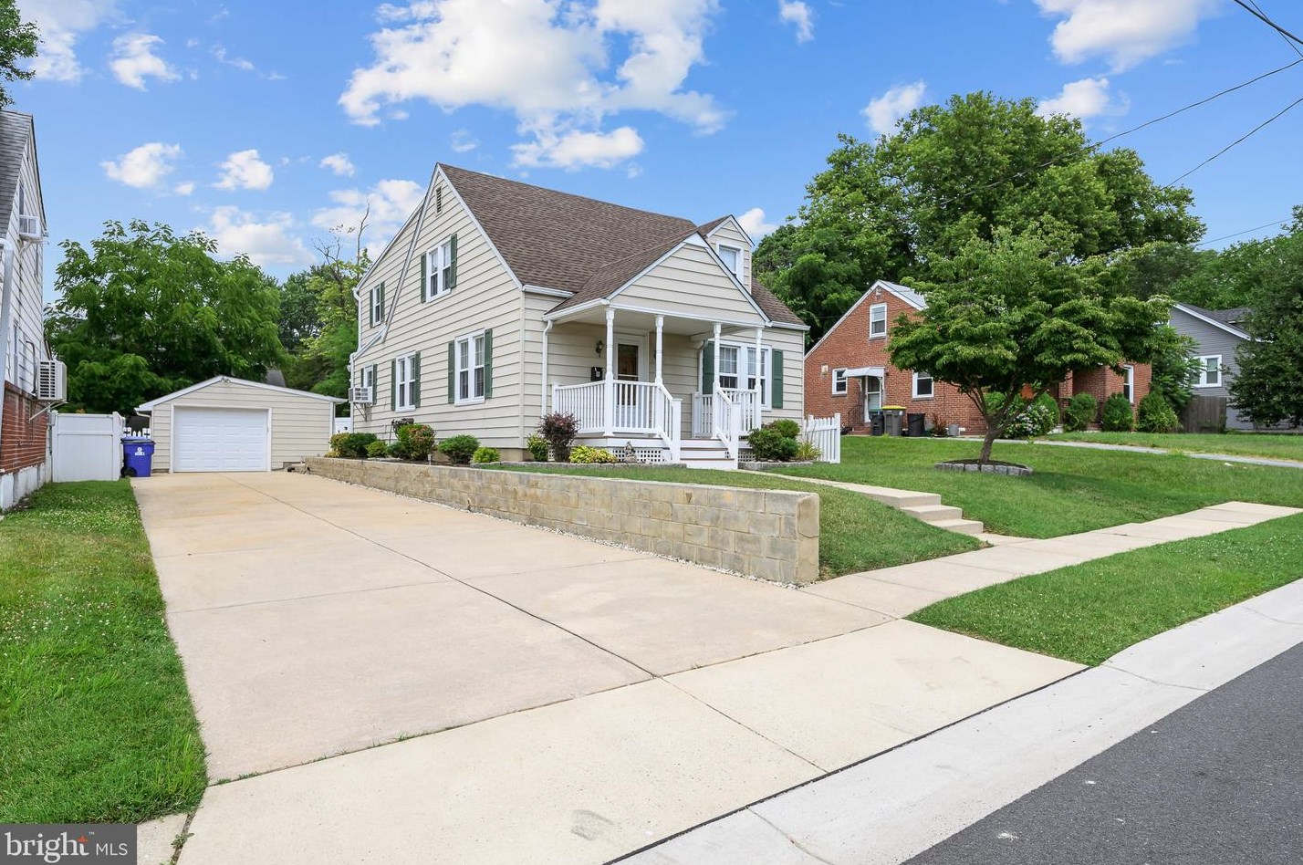 8 Harding Ave, Wilmington, DE 19804