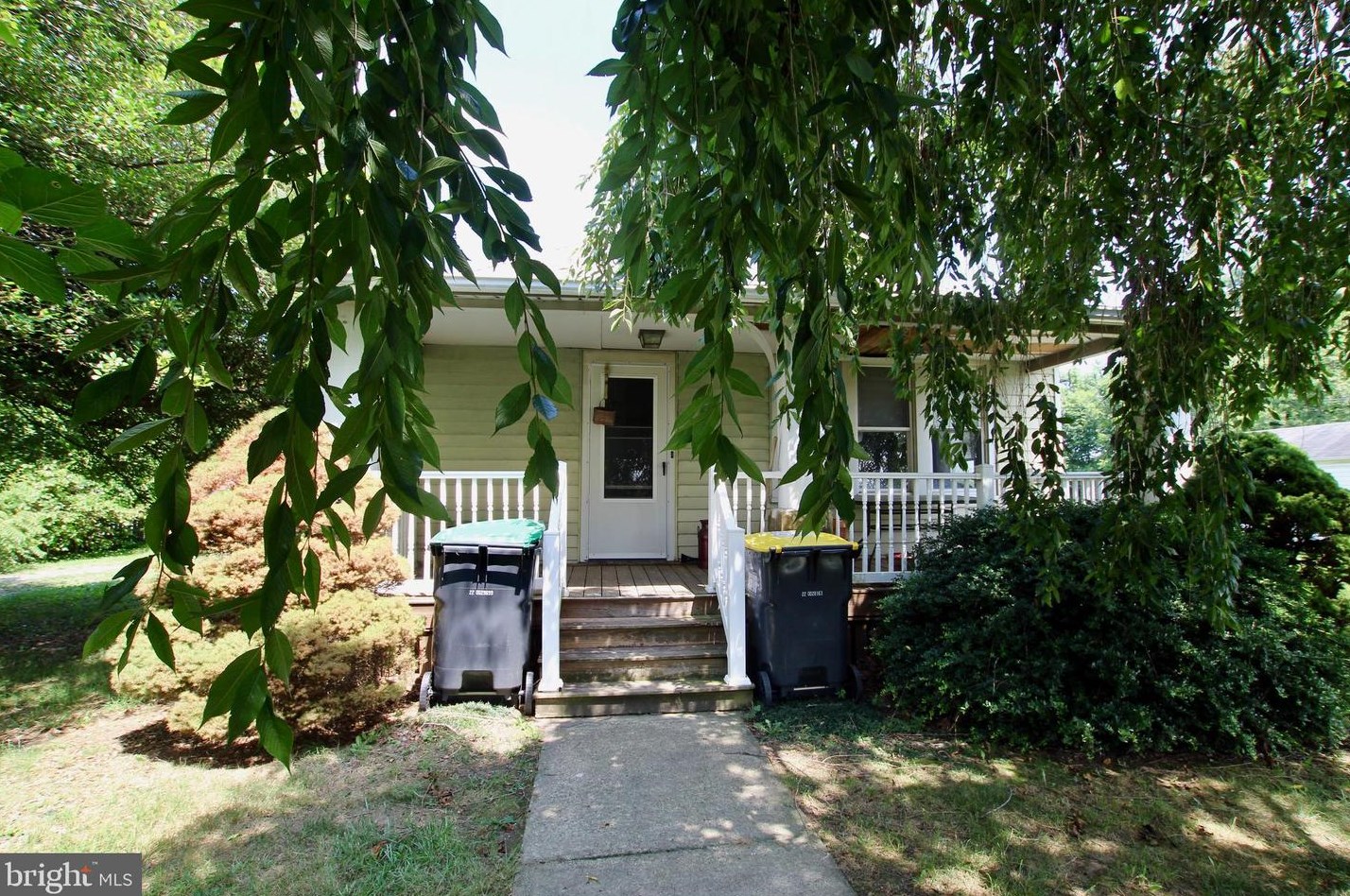 37 N Dupont Hwy, Saint Georges, DE 19733