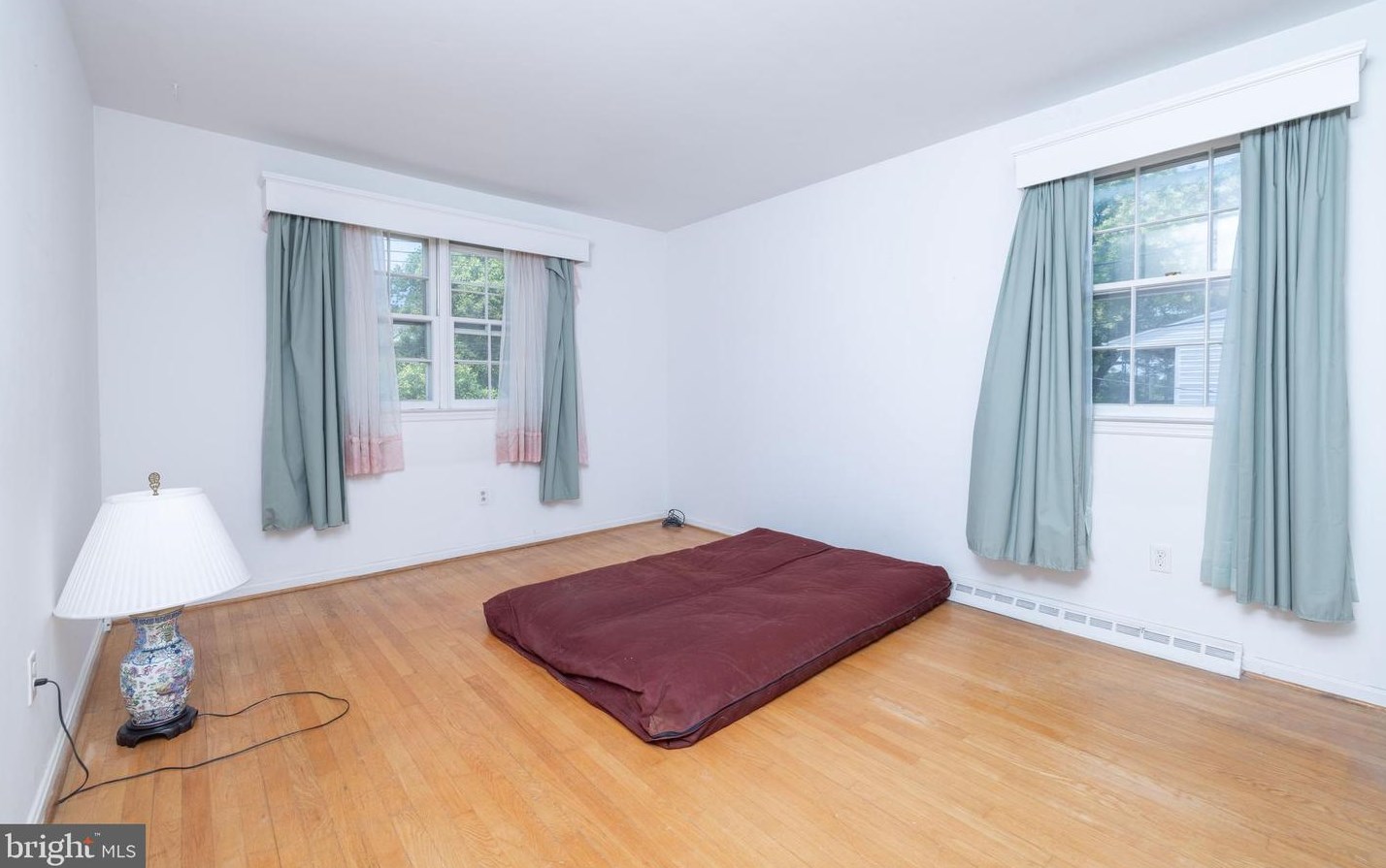 109 Country Club Dr, Newark DE  19711-2736 exterior