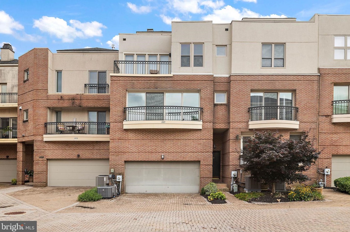 1205 Shallcross Ave, Wilmington, DE 19806