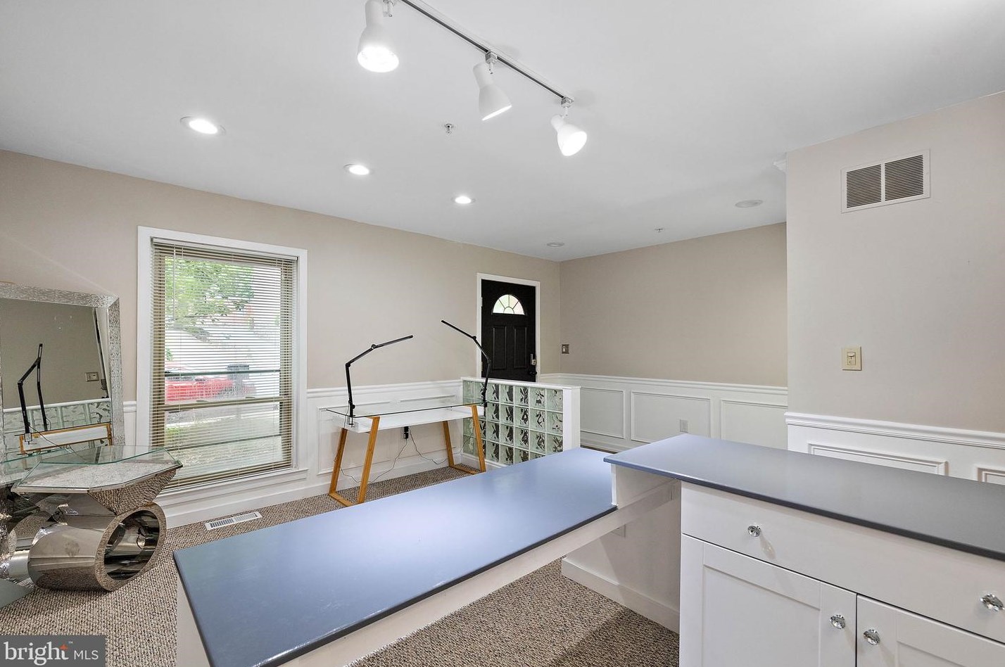 1205 Shallcross Ave, Wilmington DE  19806-3119 exterior