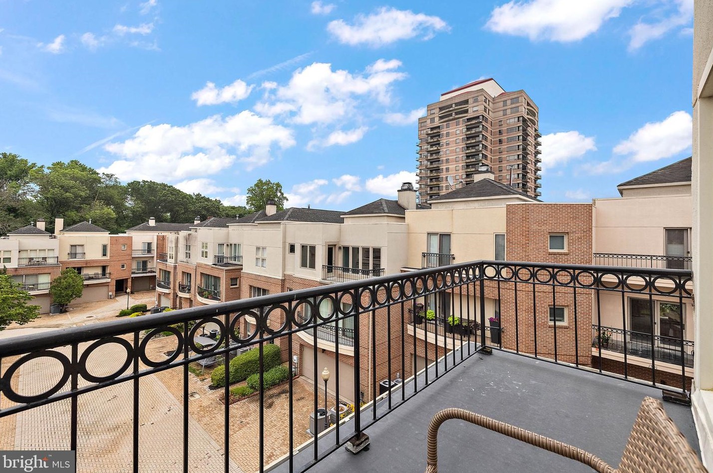 1205 Shallcross Ave, Wilmington DE  19806-3119 exterior