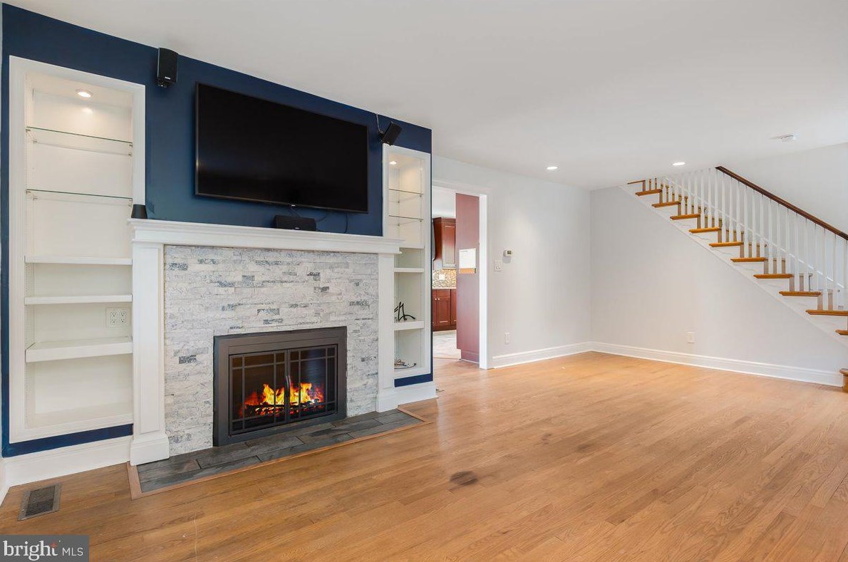 32 Riverside Dr, Wilmington, DE 19809