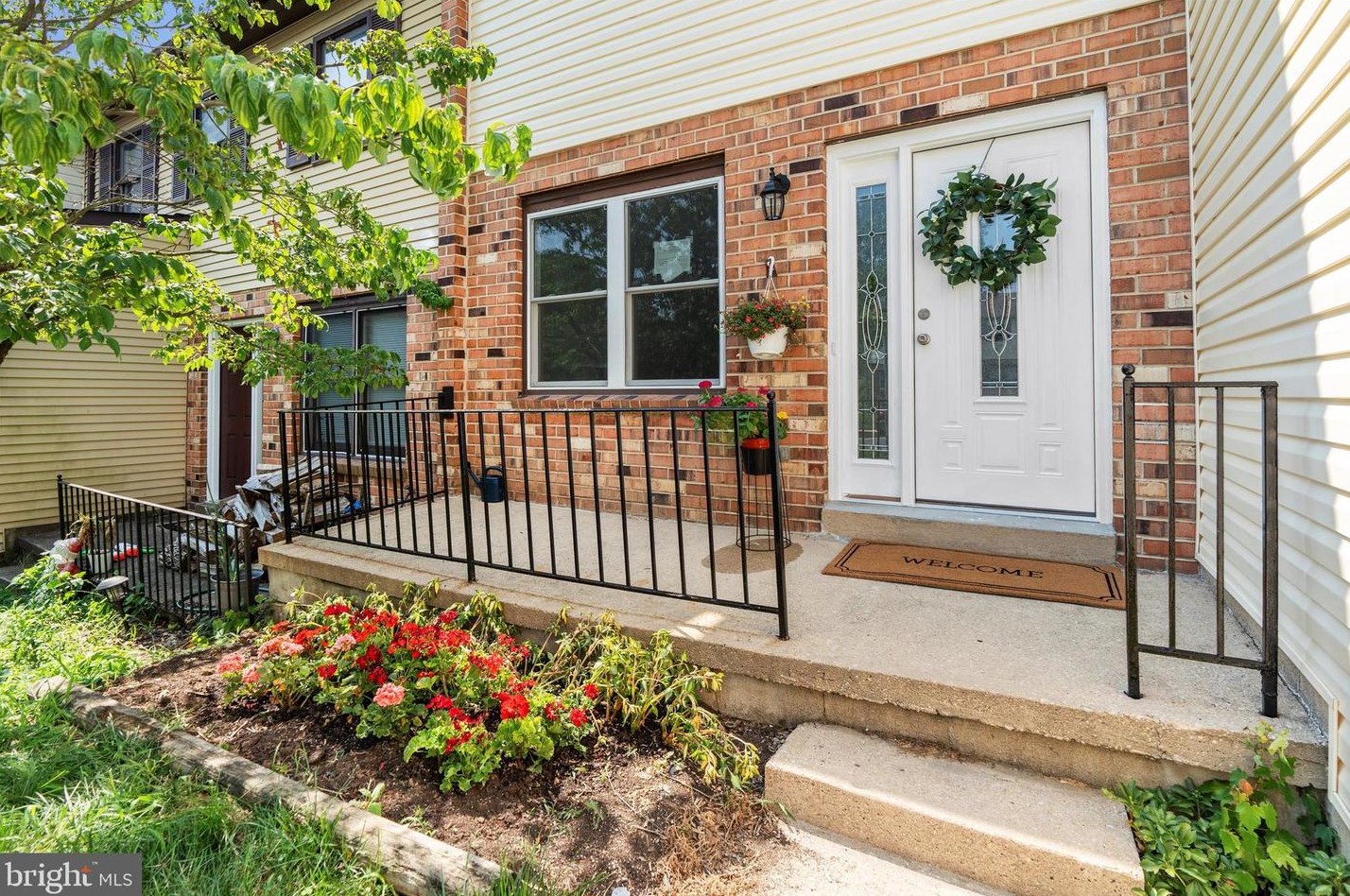 4834 Plum Run Ct, Wilmington, DE 19808-1714